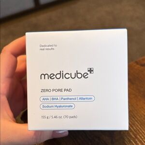 Medicube Zero Pore Pad - White